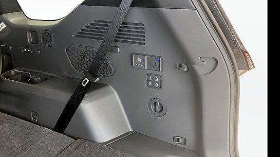 Vehicle Image 13
