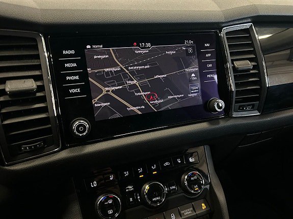 Vehicle Image 18