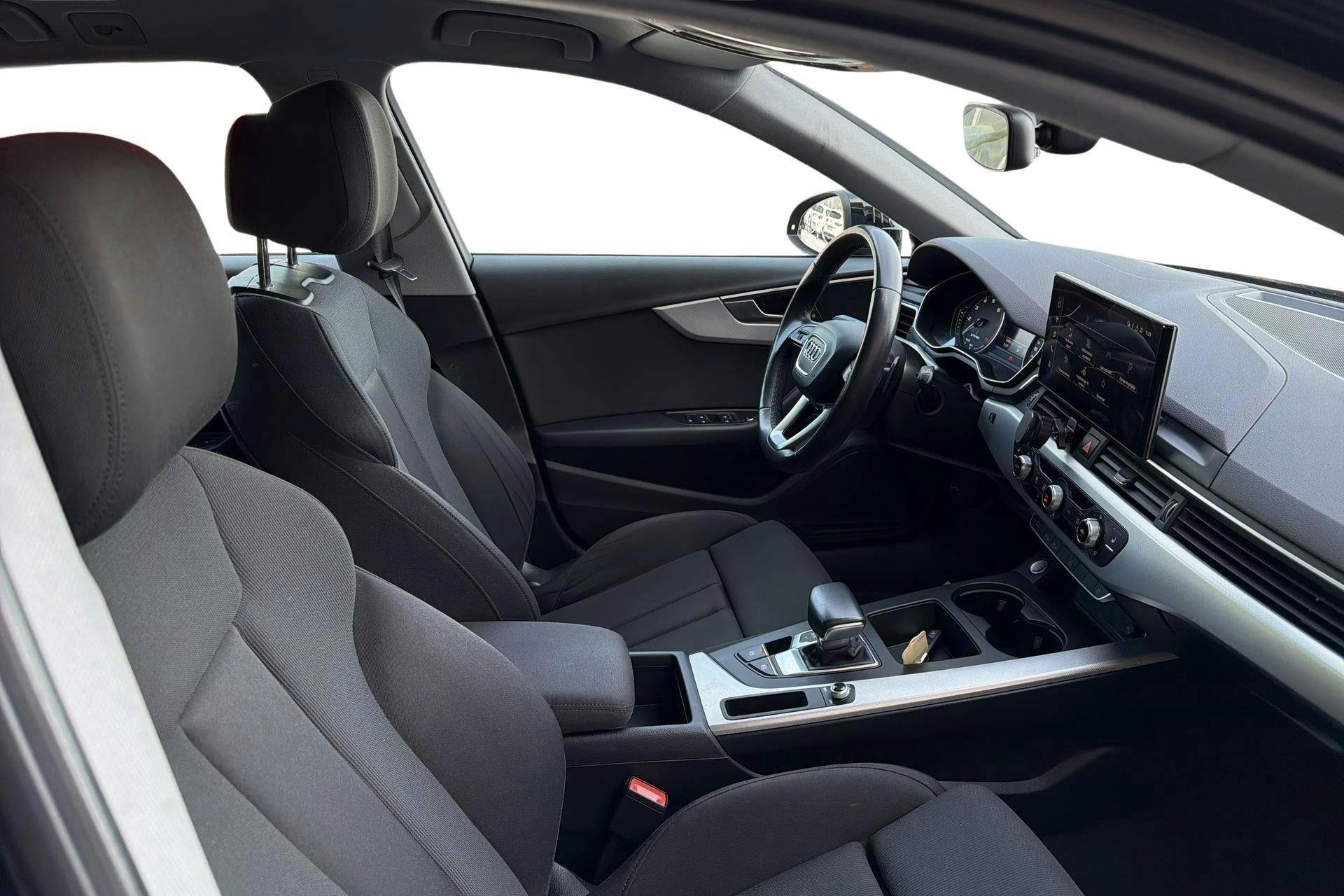 Vehicle Image 7