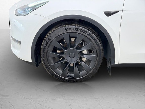 Vehicle Image 26