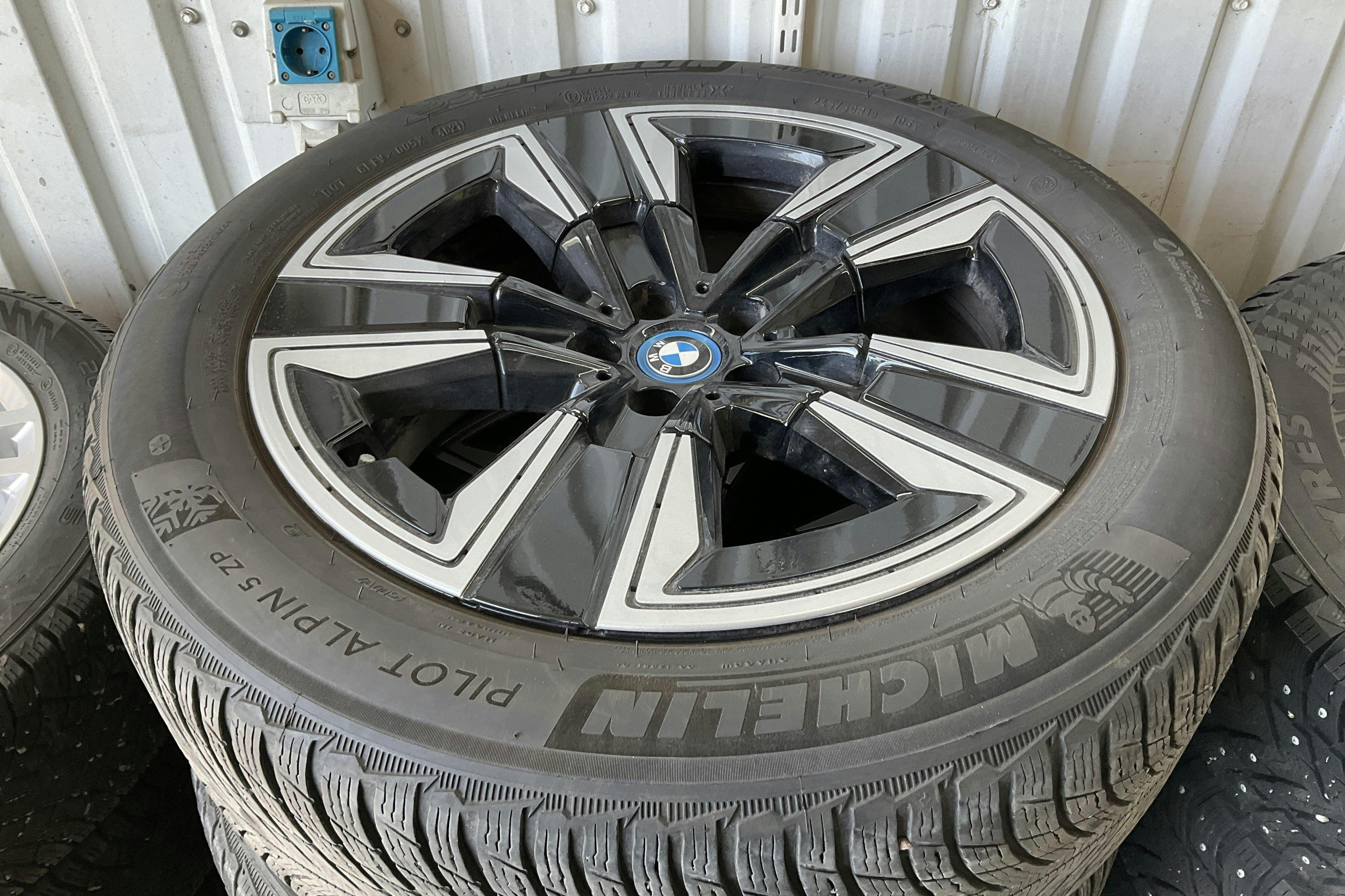 Vehicle Image 20