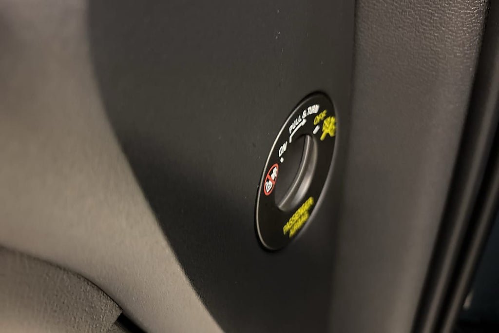 Vehicle Image 25