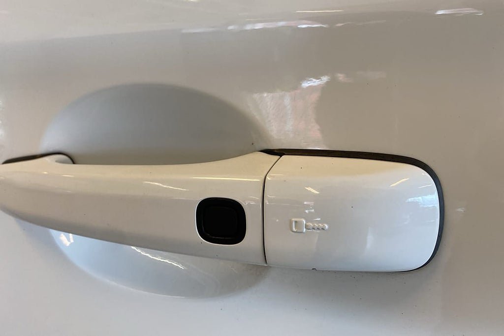 Vehicle Image 16