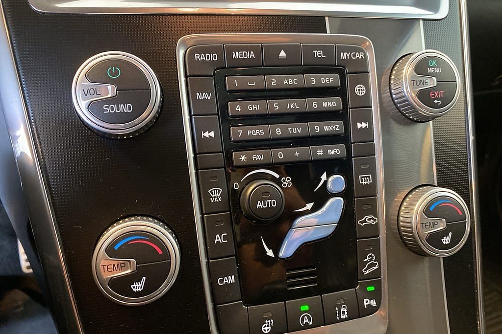 Vehicle Image 24
