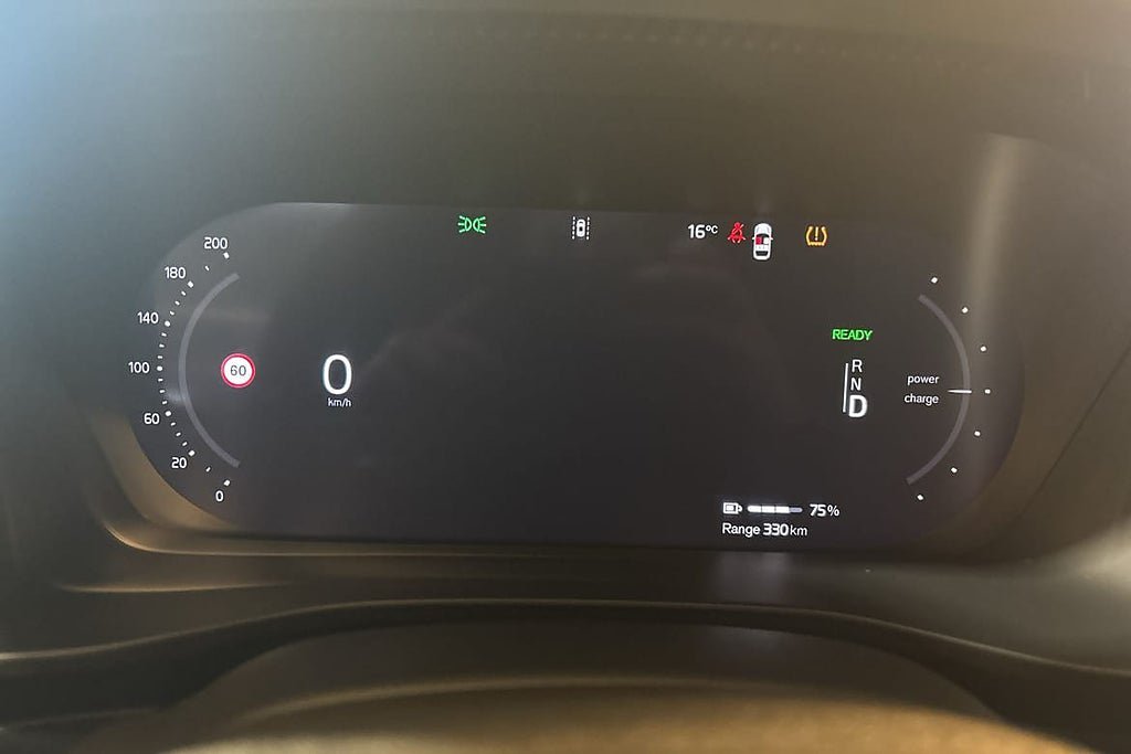 Vehicle Image 25