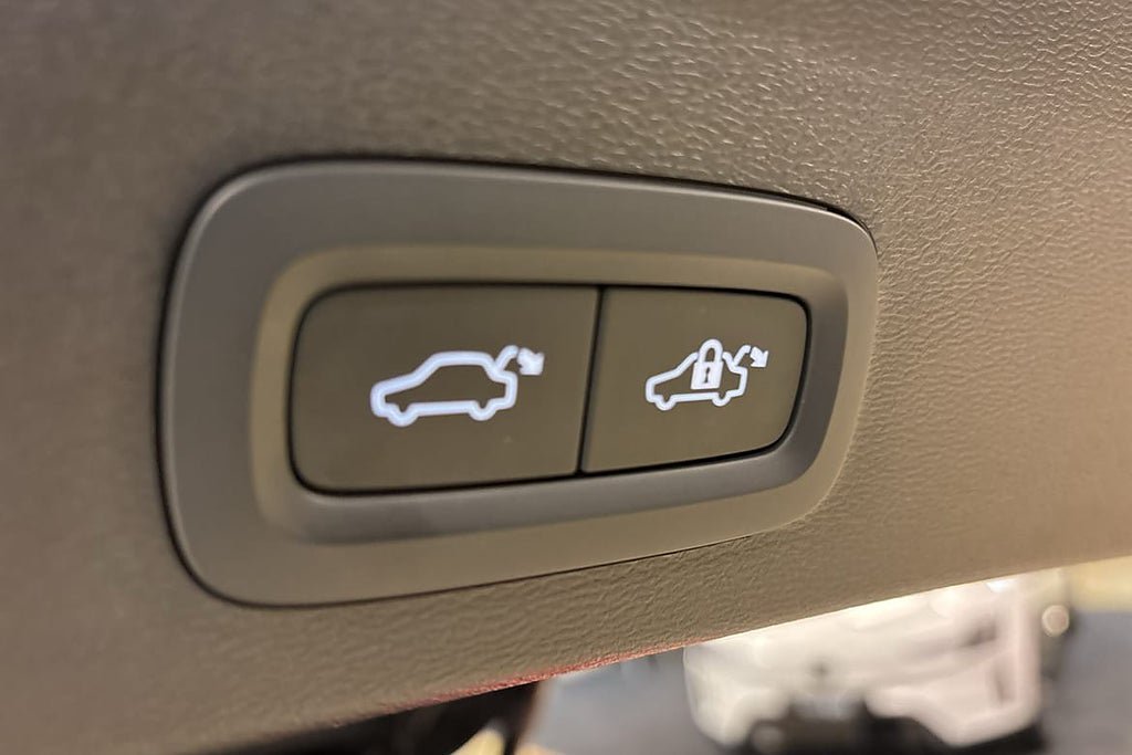 Vehicle Image 25