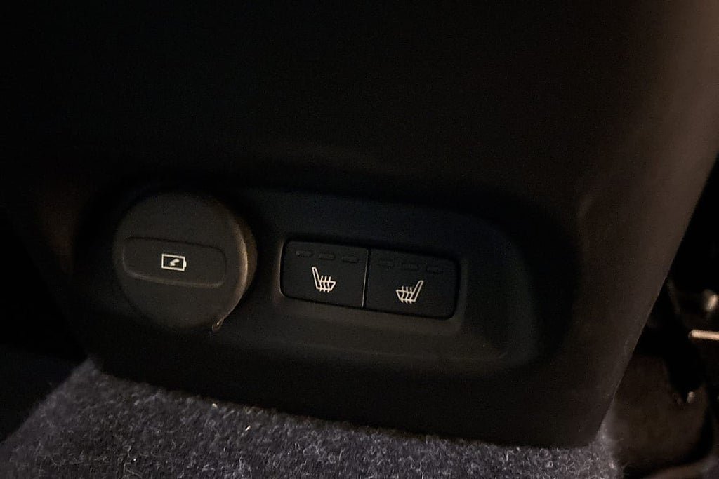Vehicle Image 29