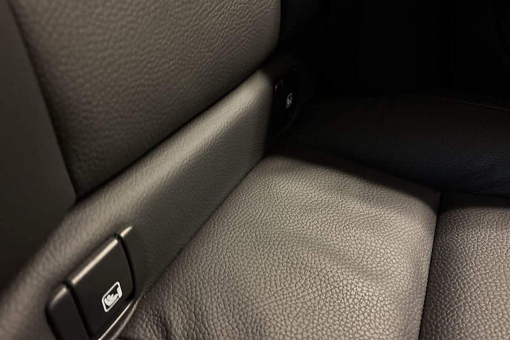 Vehicle Image 33