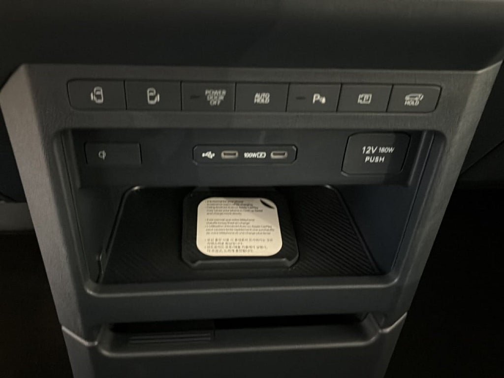 Vehicle Image 19
