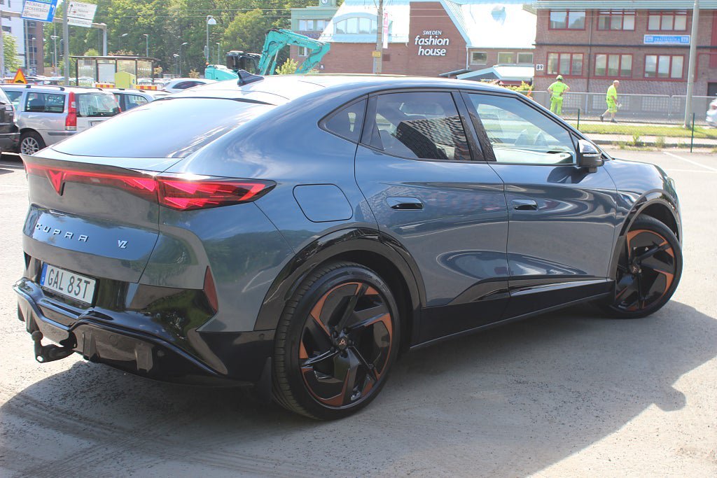 Vehicle Image 8