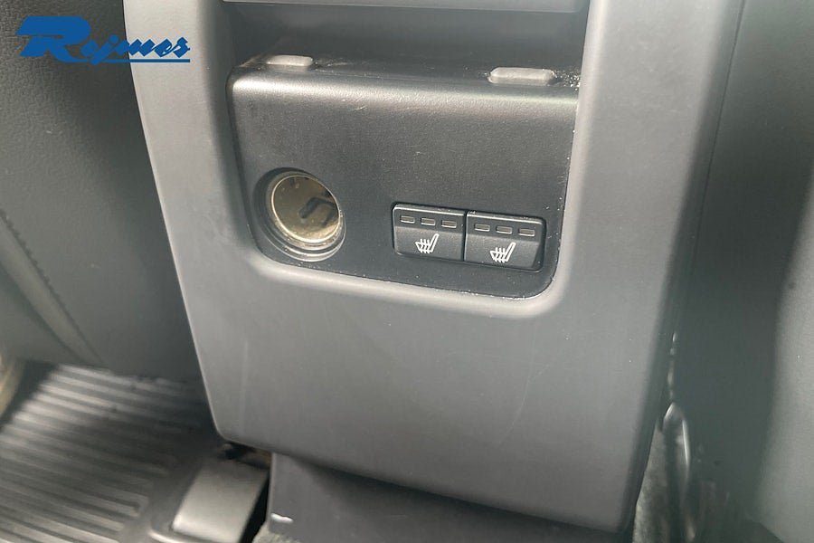 Vehicle Image 26