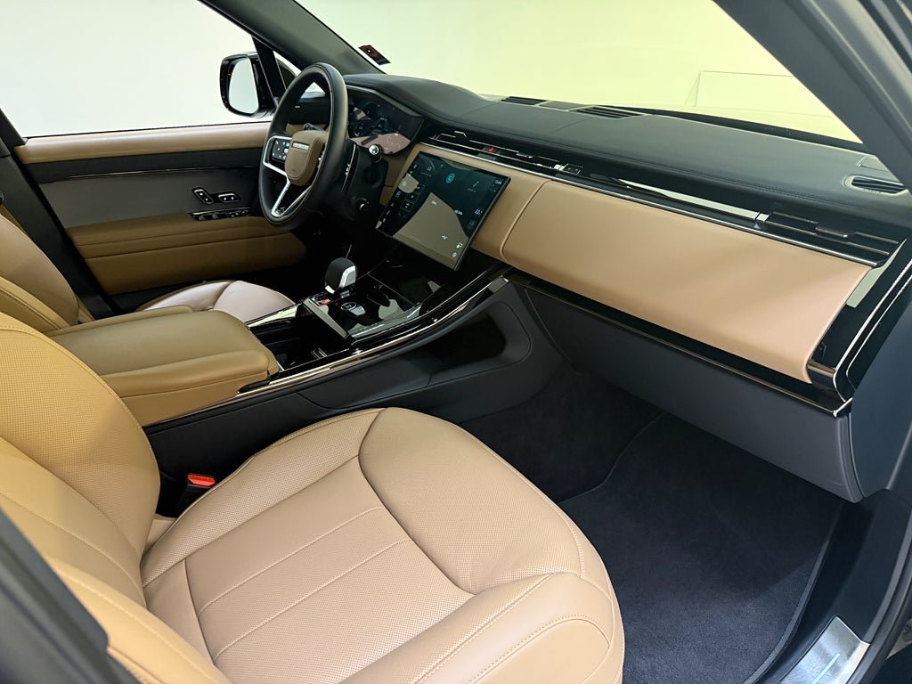 Vehicle Image 17