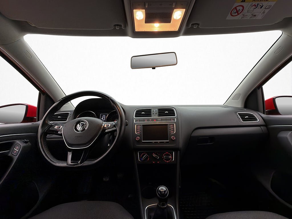 Vehicle Image 12