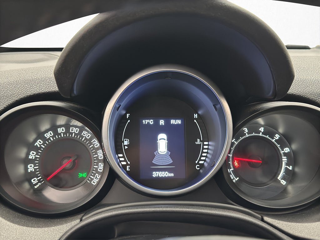 Vehicle Image 16