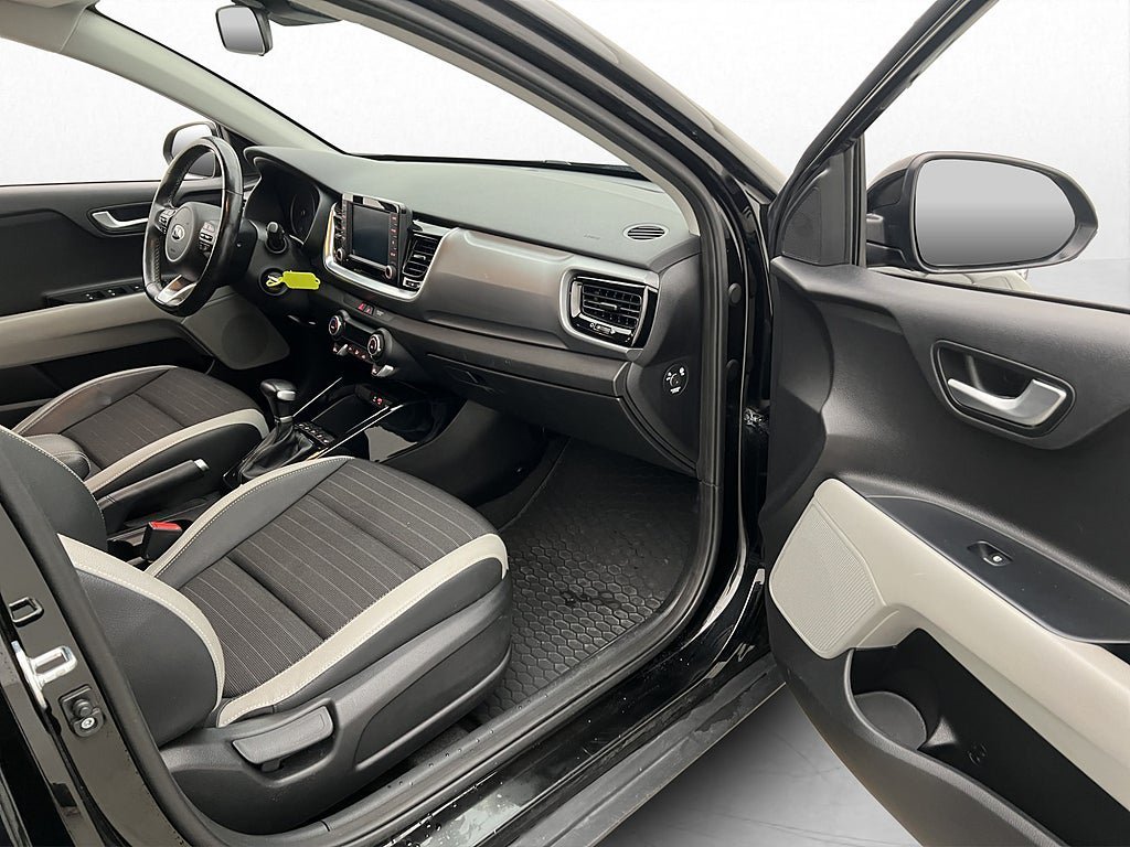 Vehicle Image 21