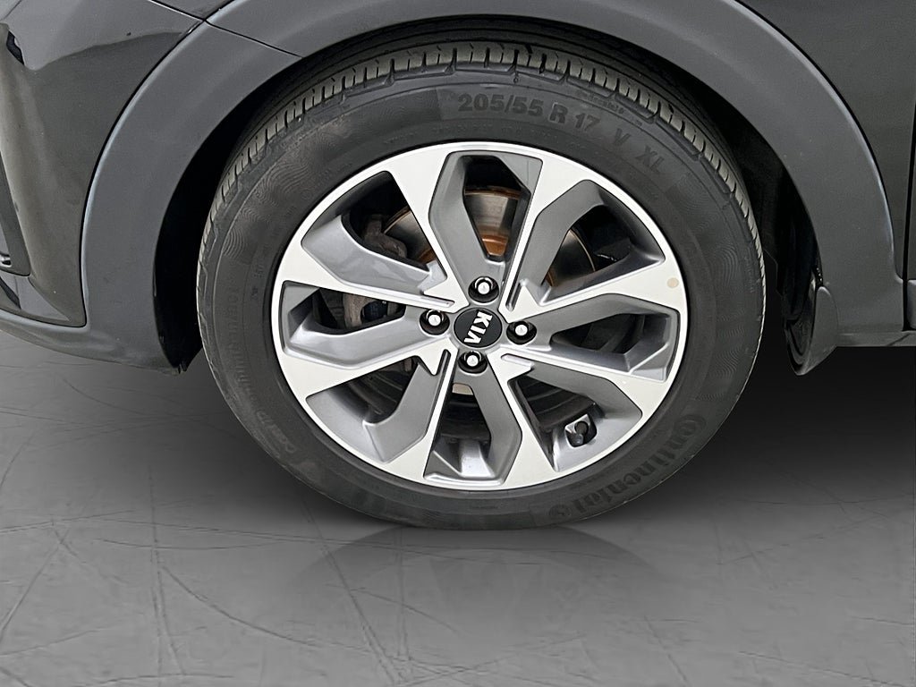 Vehicle Image 24