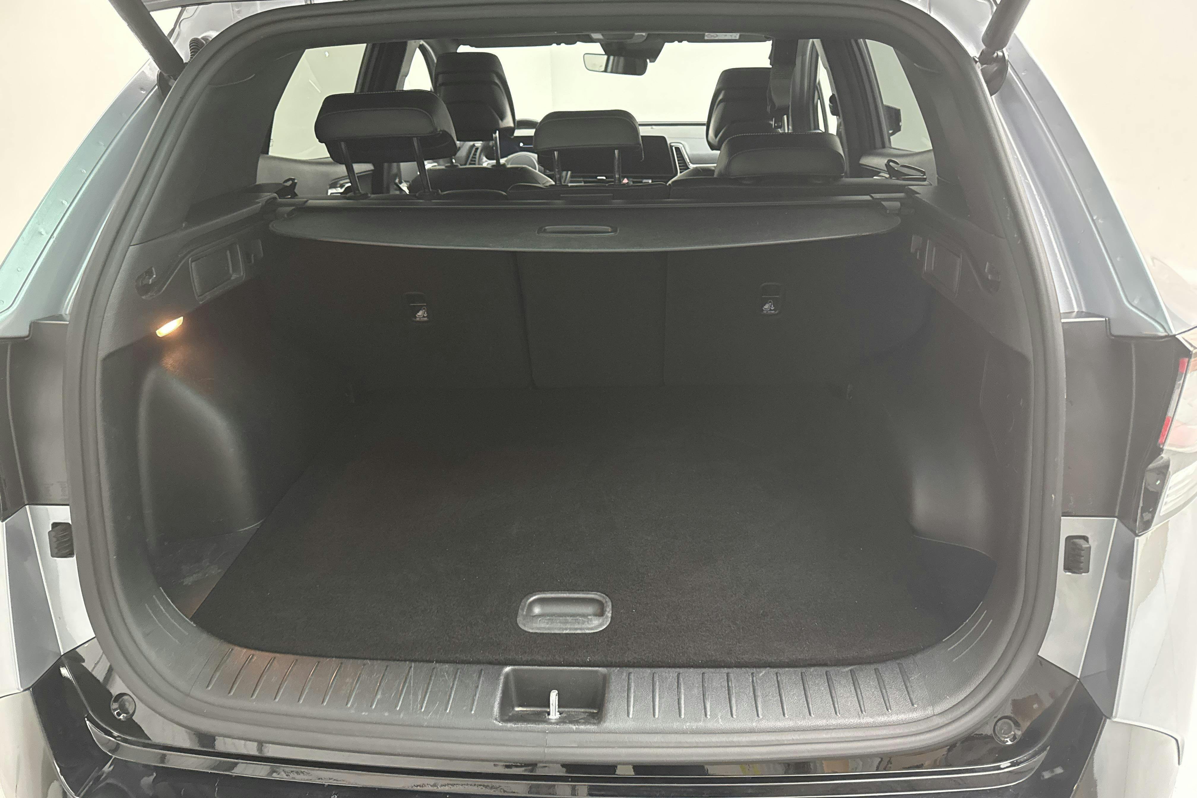 Vehicle Image 9