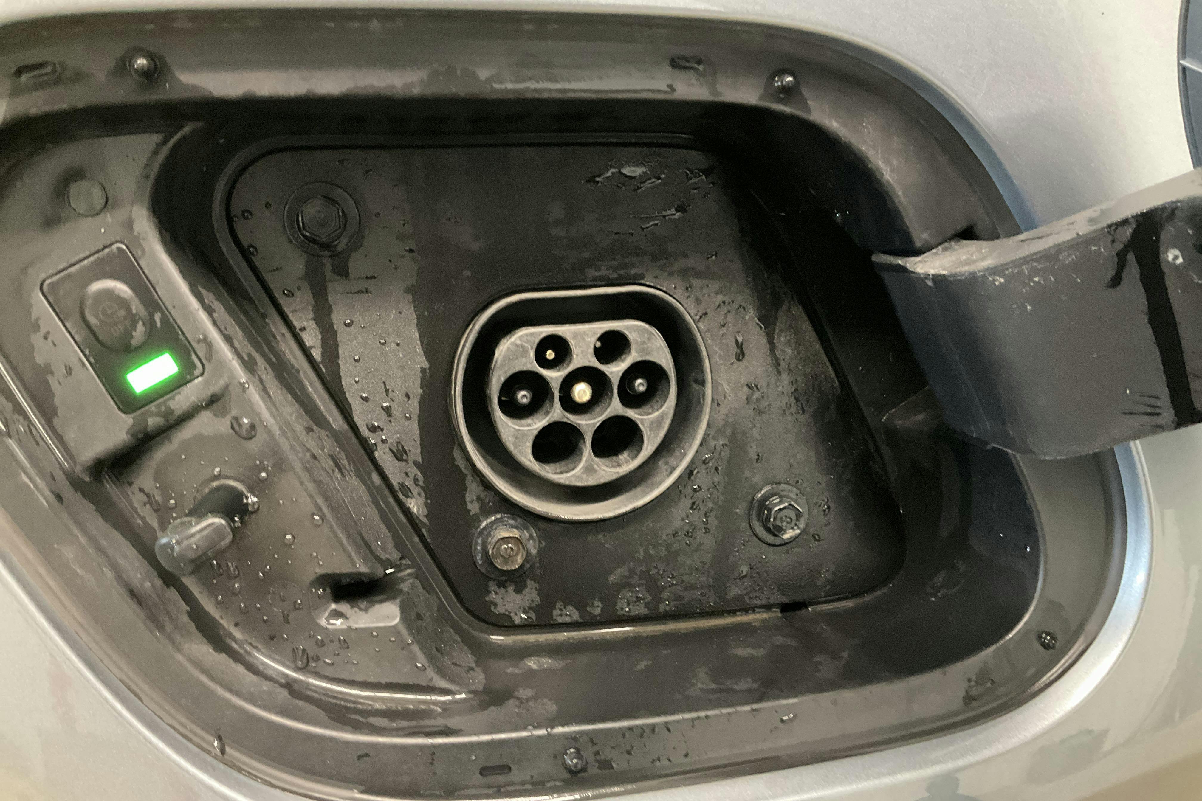 Vehicle Image 16