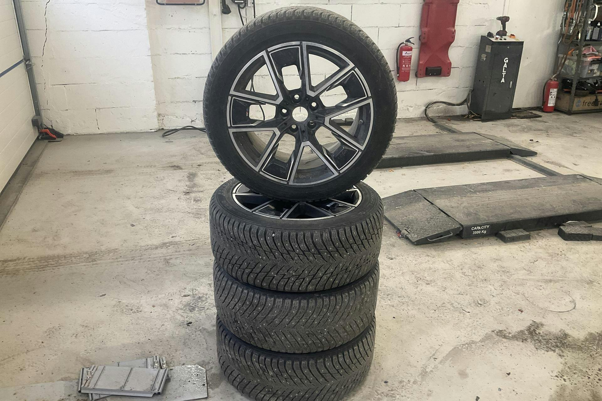 Vehicle Image 31