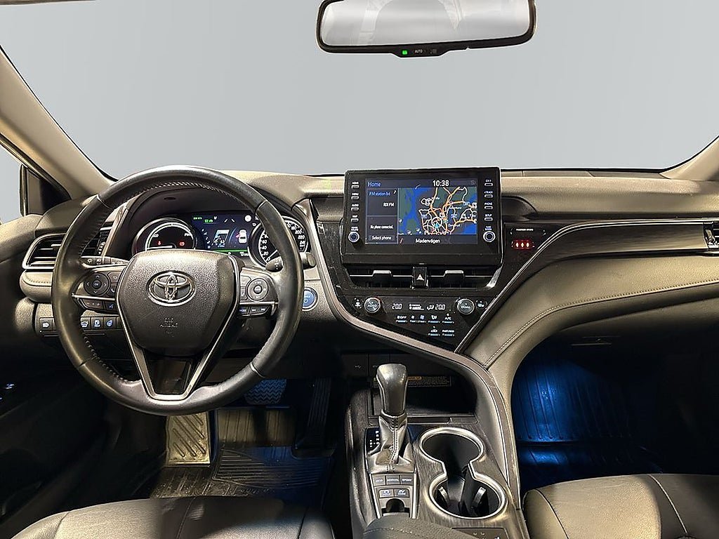 Vehicle Image 9