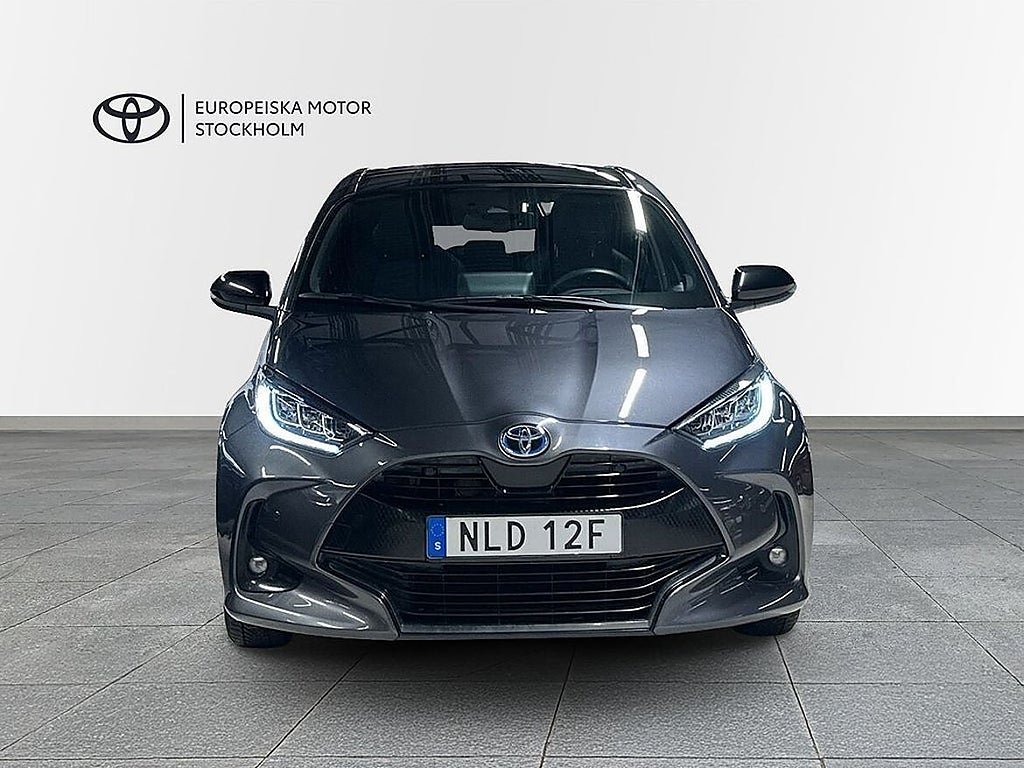 Vehicle Image 5