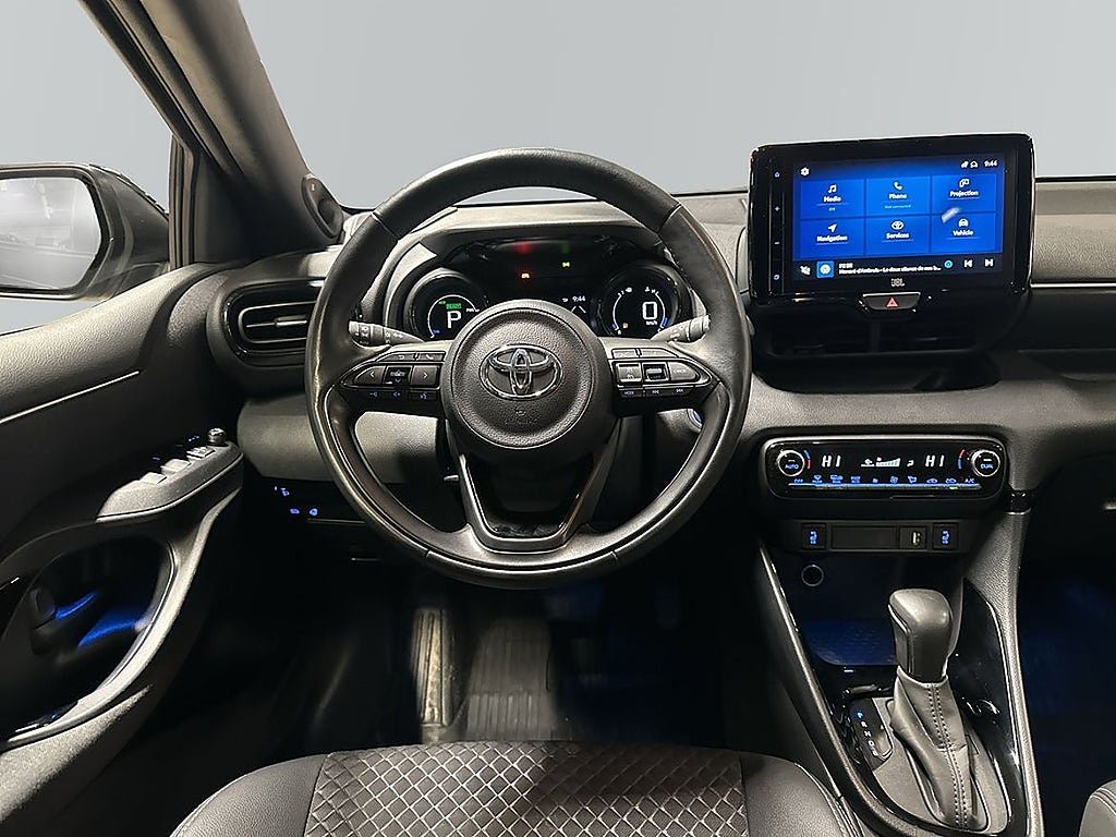 Vehicle Image 9
