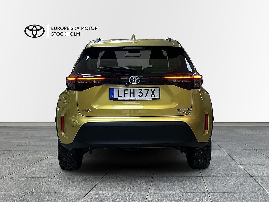 Vehicle Image 4