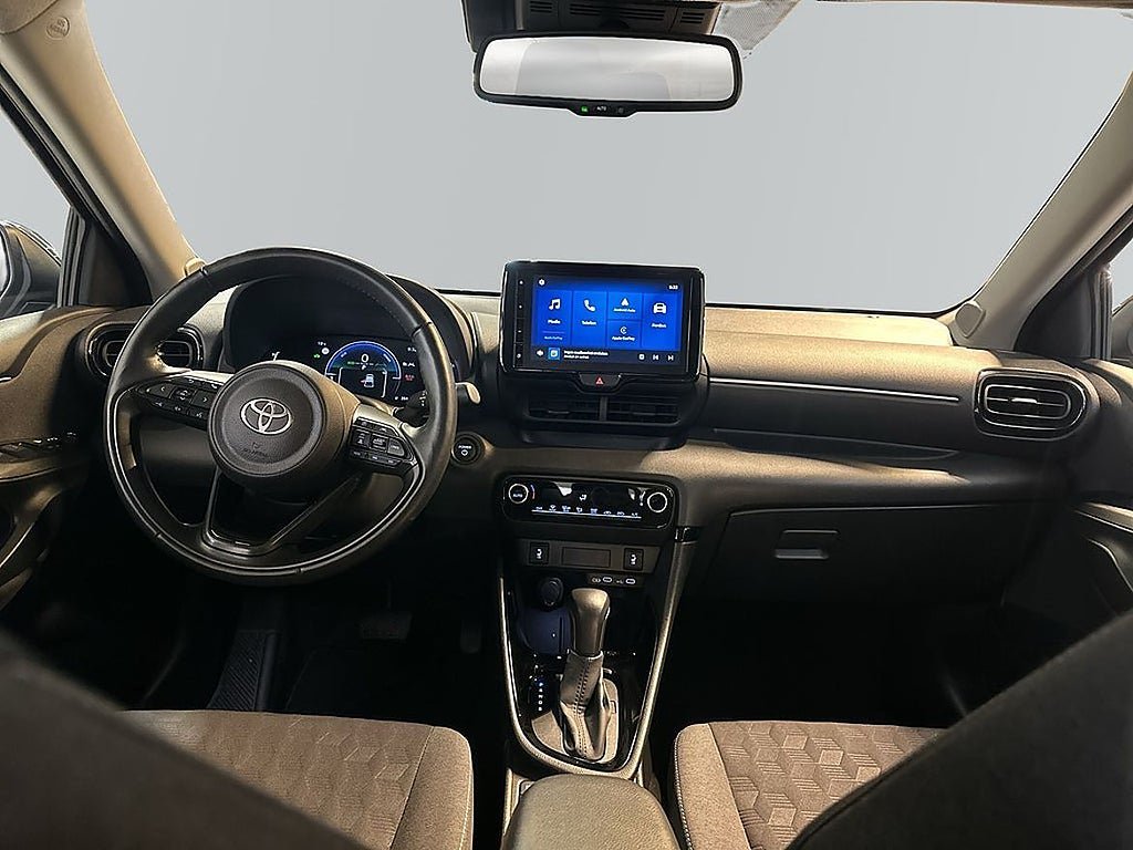 Vehicle Image 8