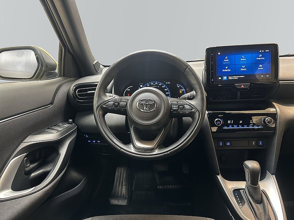 Vehicle Image 9