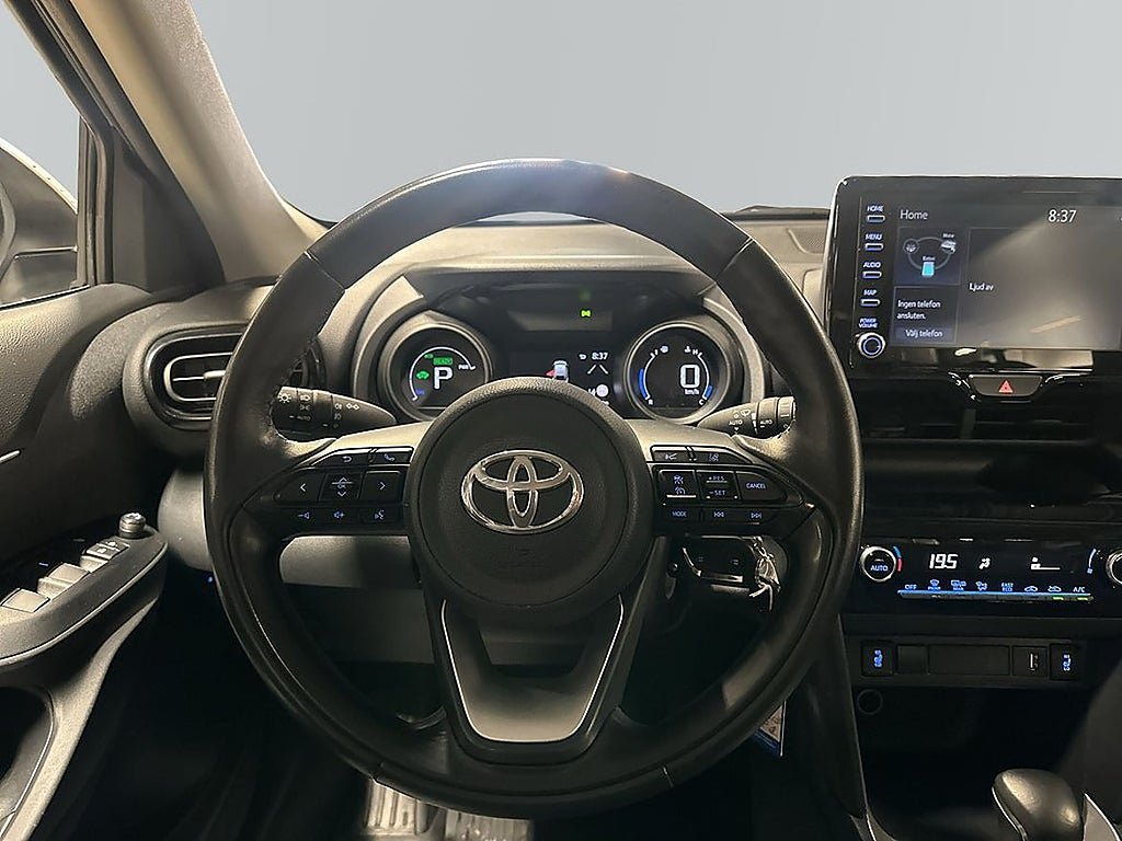 Vehicle Image 9