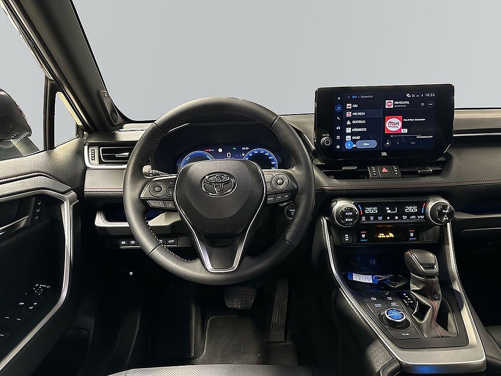 Vehicle Image 9