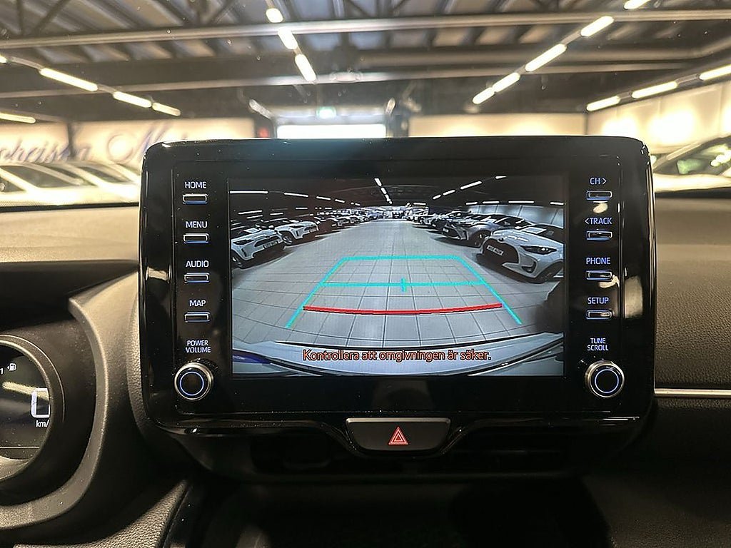 Vehicle Image 11