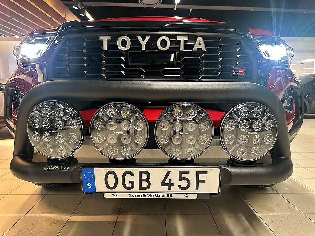 Vehicle Image 12