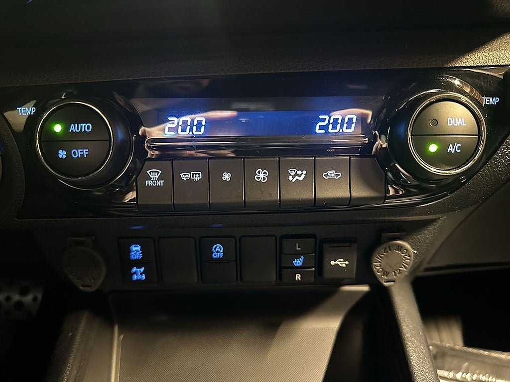 Vehicle Image 18