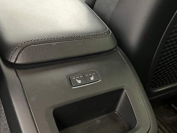 Vehicle Image 34