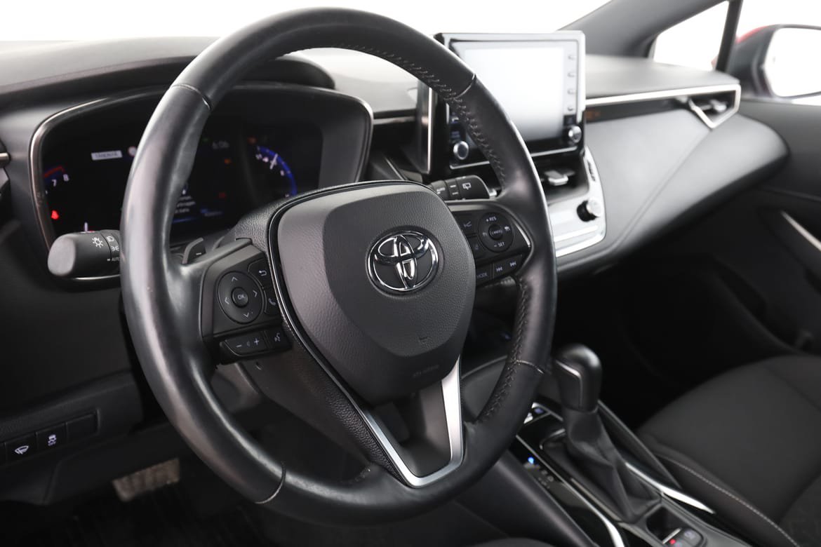 Vehicle Image 12