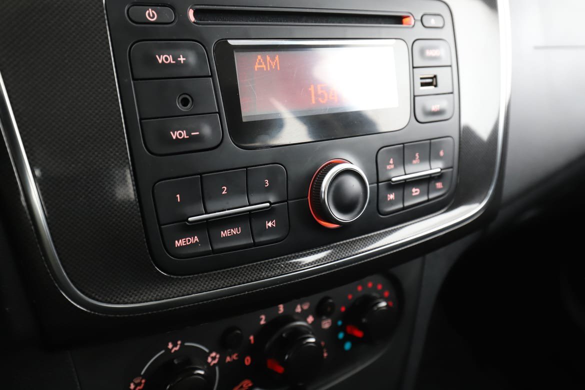 Vehicle Image 13