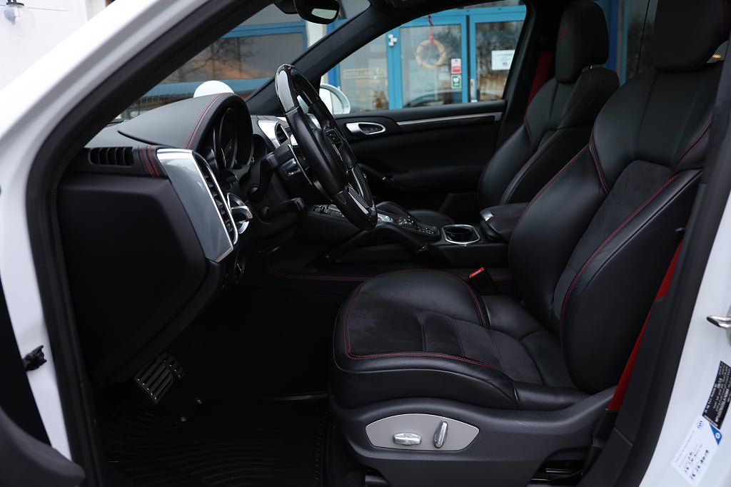 Vehicle Image 11