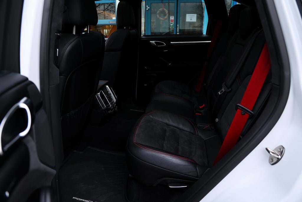 Vehicle Image 14