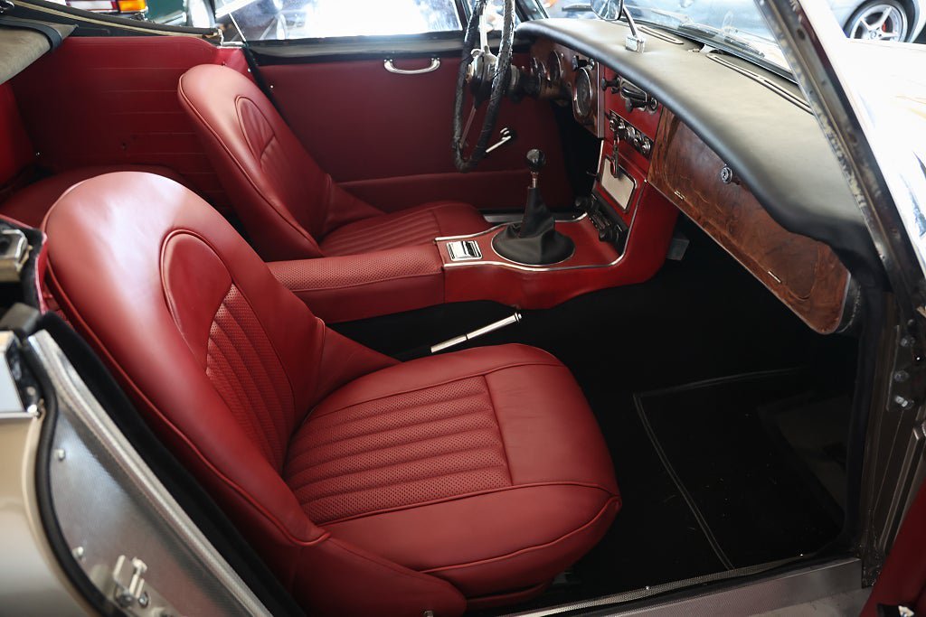 Vehicle Image 18
