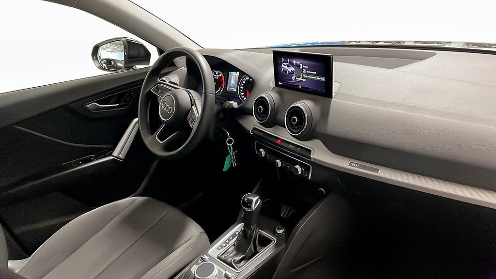 Vehicle Image 11