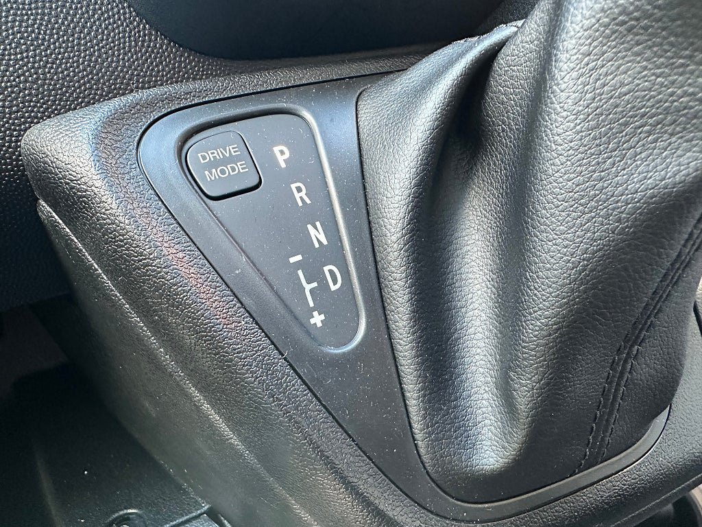Vehicle Image 24