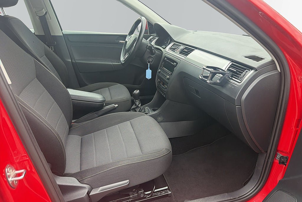Vehicle Image 13