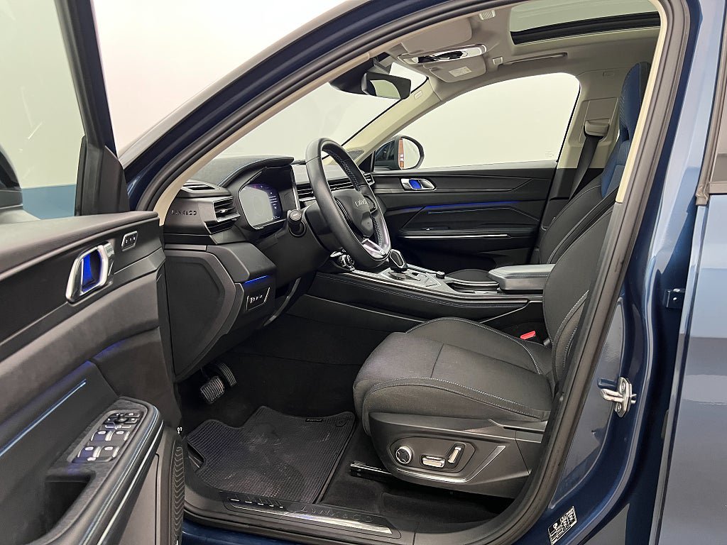 Vehicle Image 14