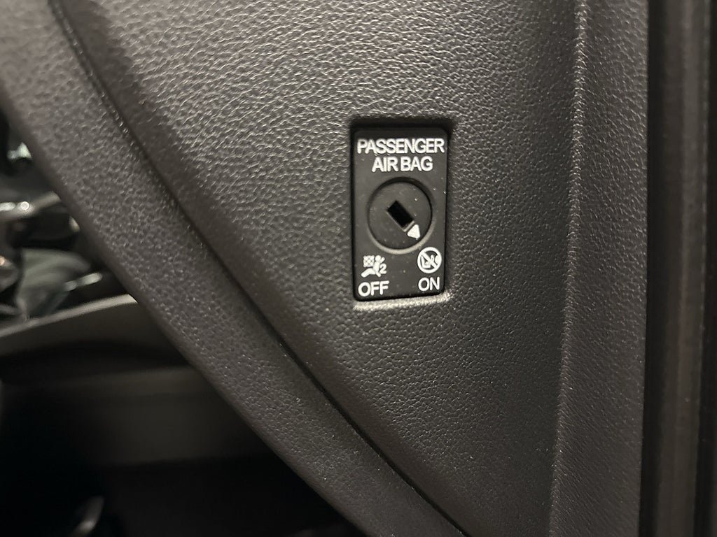 Vehicle Image 22