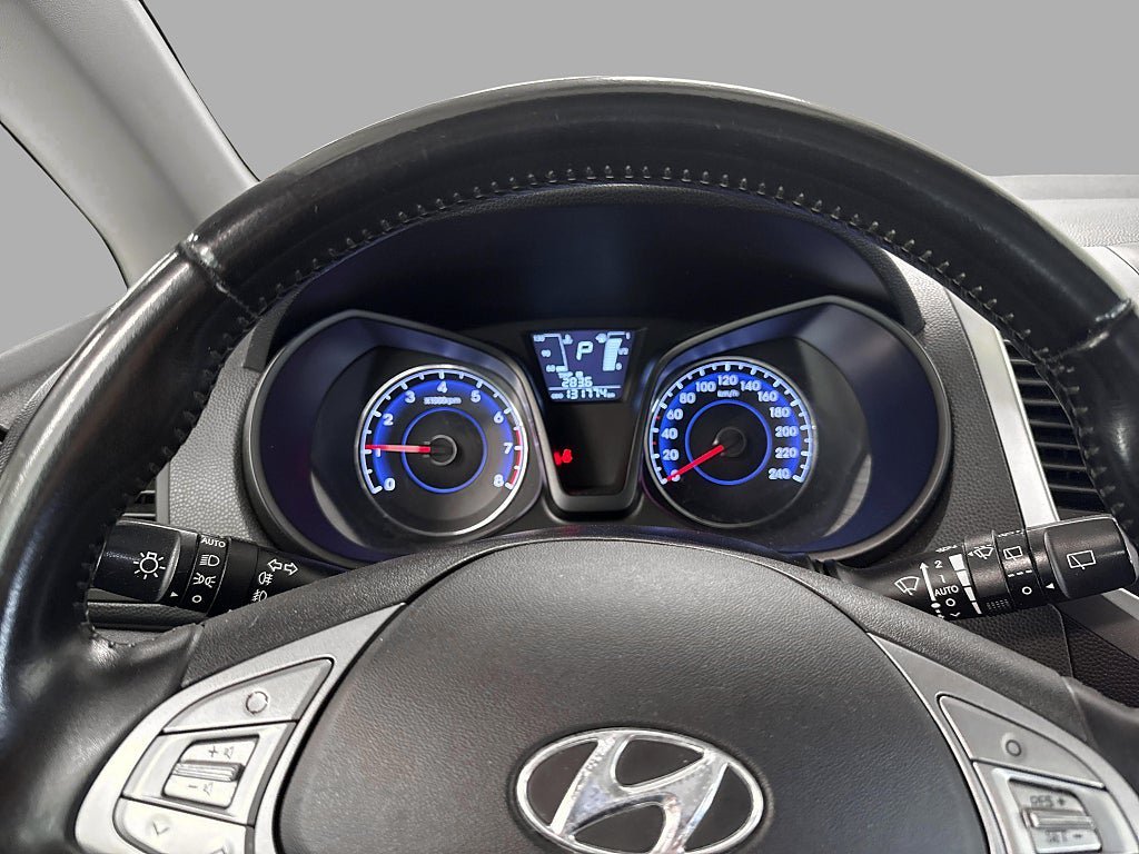 Vehicle Image 13