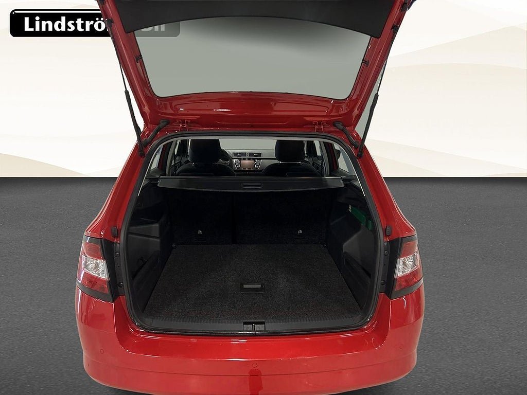 Vehicle Image 12
