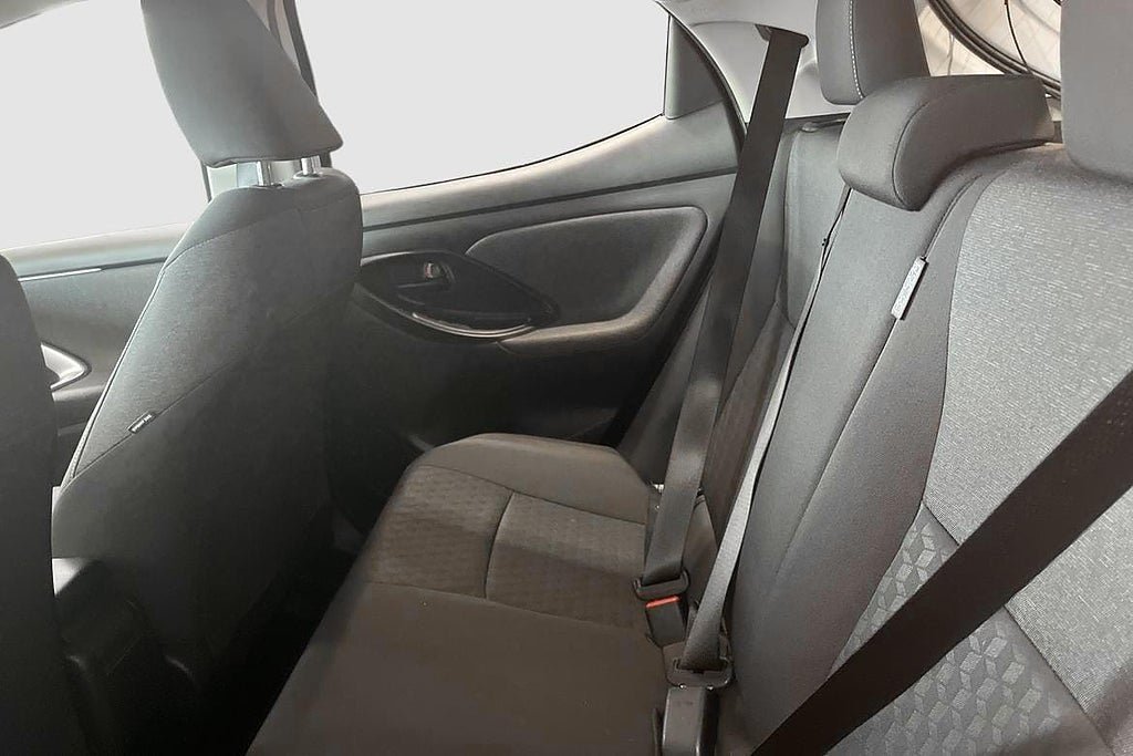 Vehicle Image 10