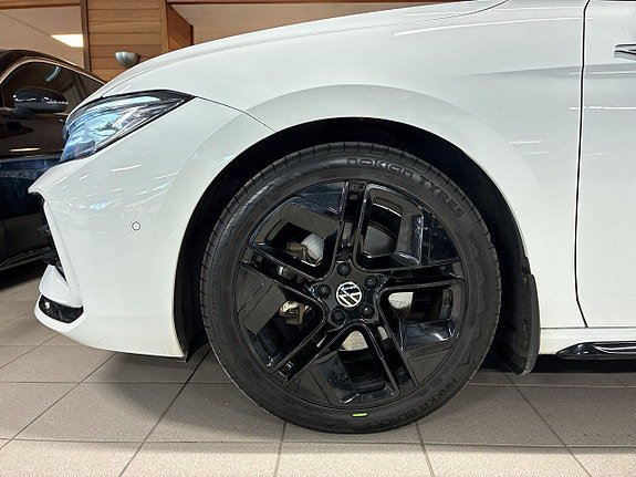 Vehicle Image 26