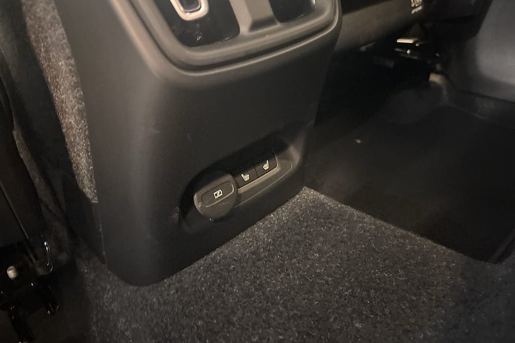 Vehicle Image 26